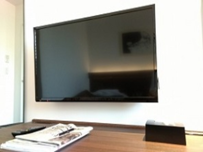 壁掛けテレビ
